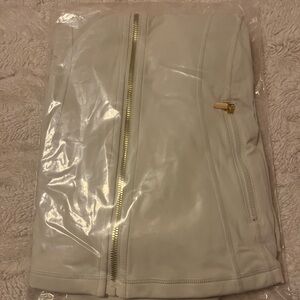 Lululemon Cream Set with gold zipper